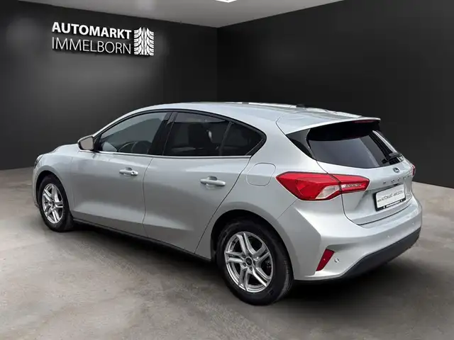Ford Focus view 5