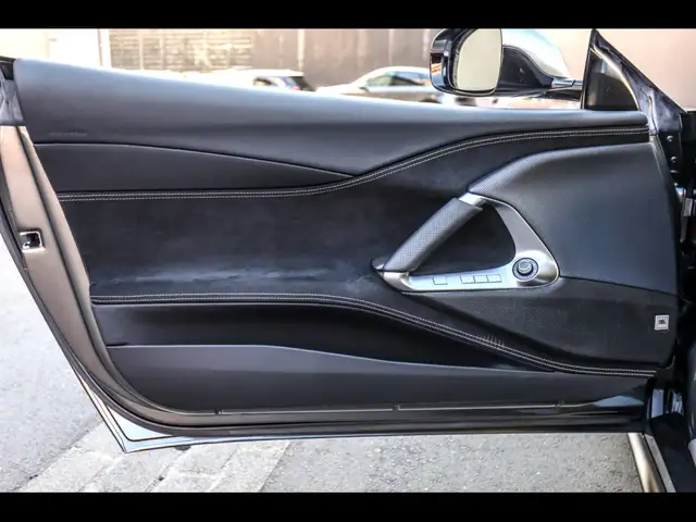 Ferrari 812 Superfast view 8
