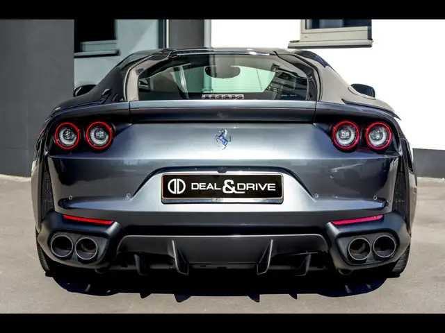Ferrari 812 Superfast view 4