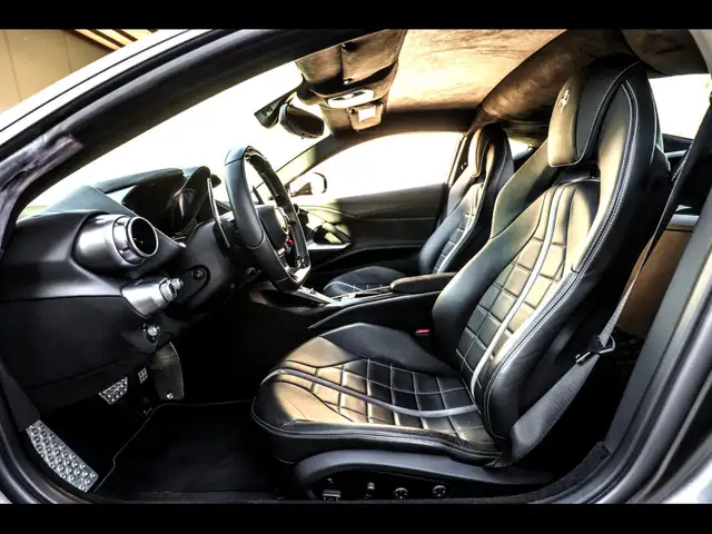 Ferrari 812 Superfast view 10