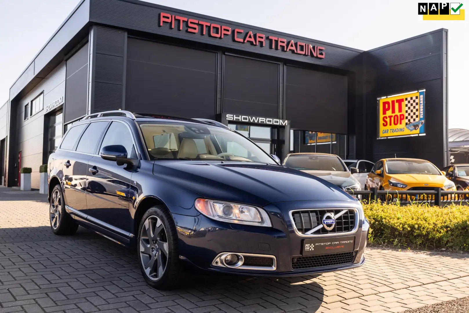 Volvo V70 3.0 T6 AWD, 305 PK, Ocean Race, Facelift, ACC, Sta Blauw - 1