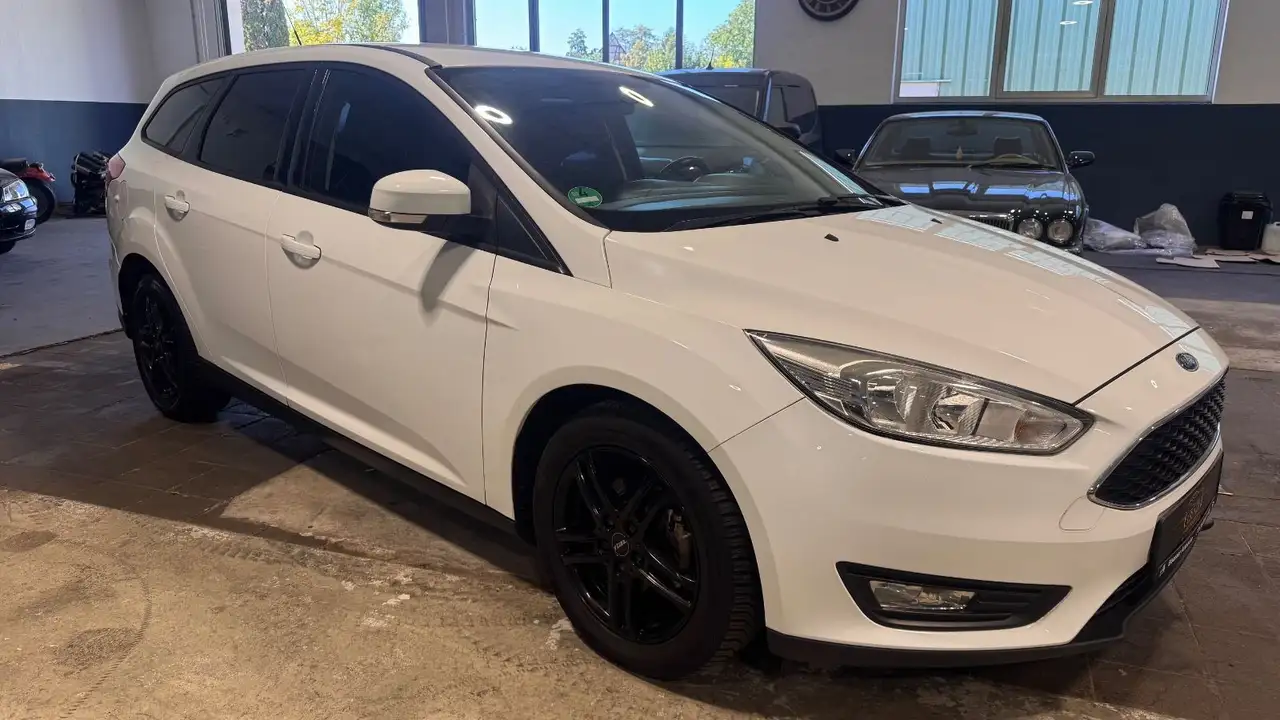2015 Ford Focus Turnier Trend MFL EURO 6, photograph 6