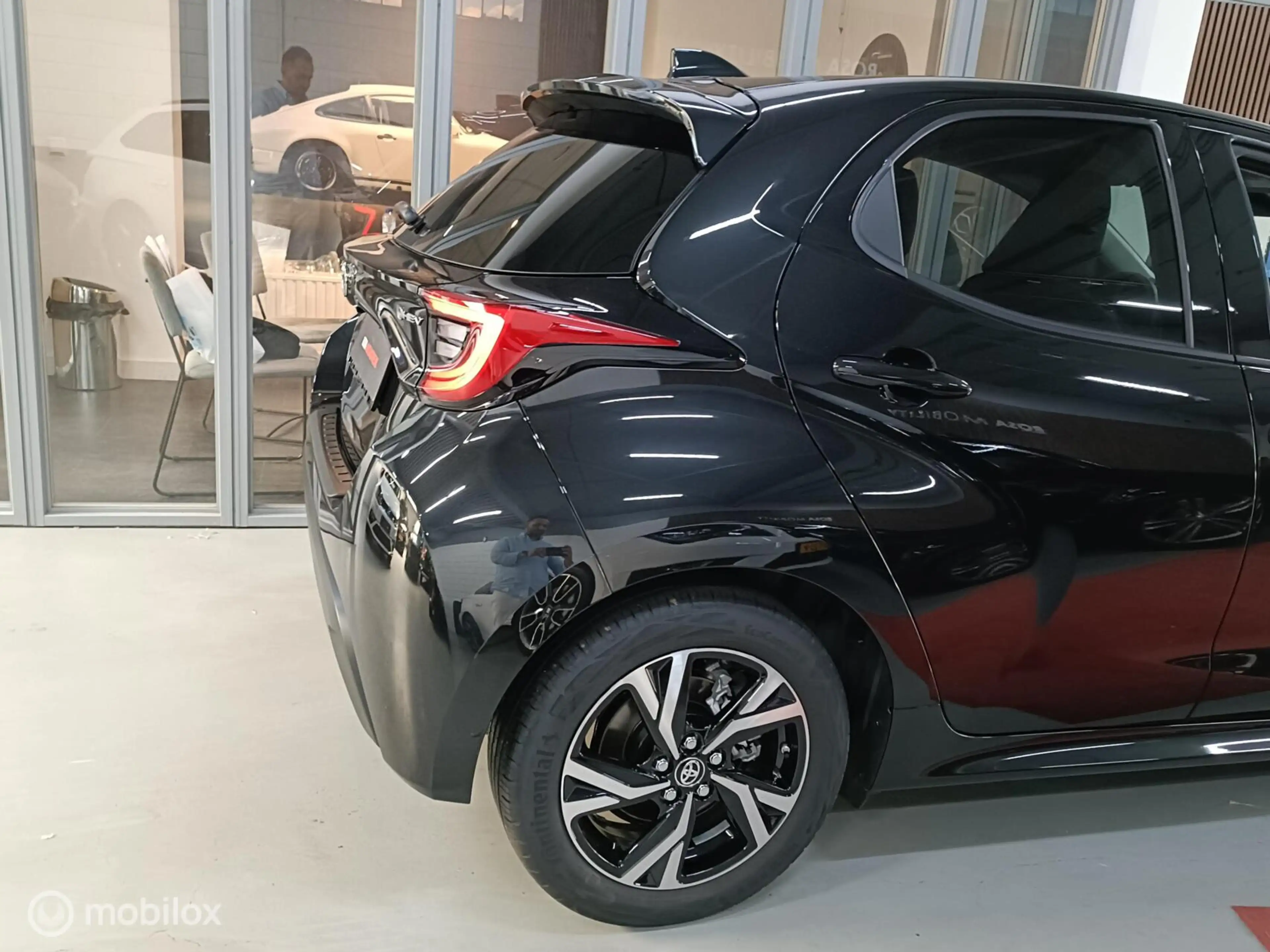 Toyota Yaris 1.5 Hybrid AUTOMAAT 5 JAAR GARANTIE XENON LED came — photo 8