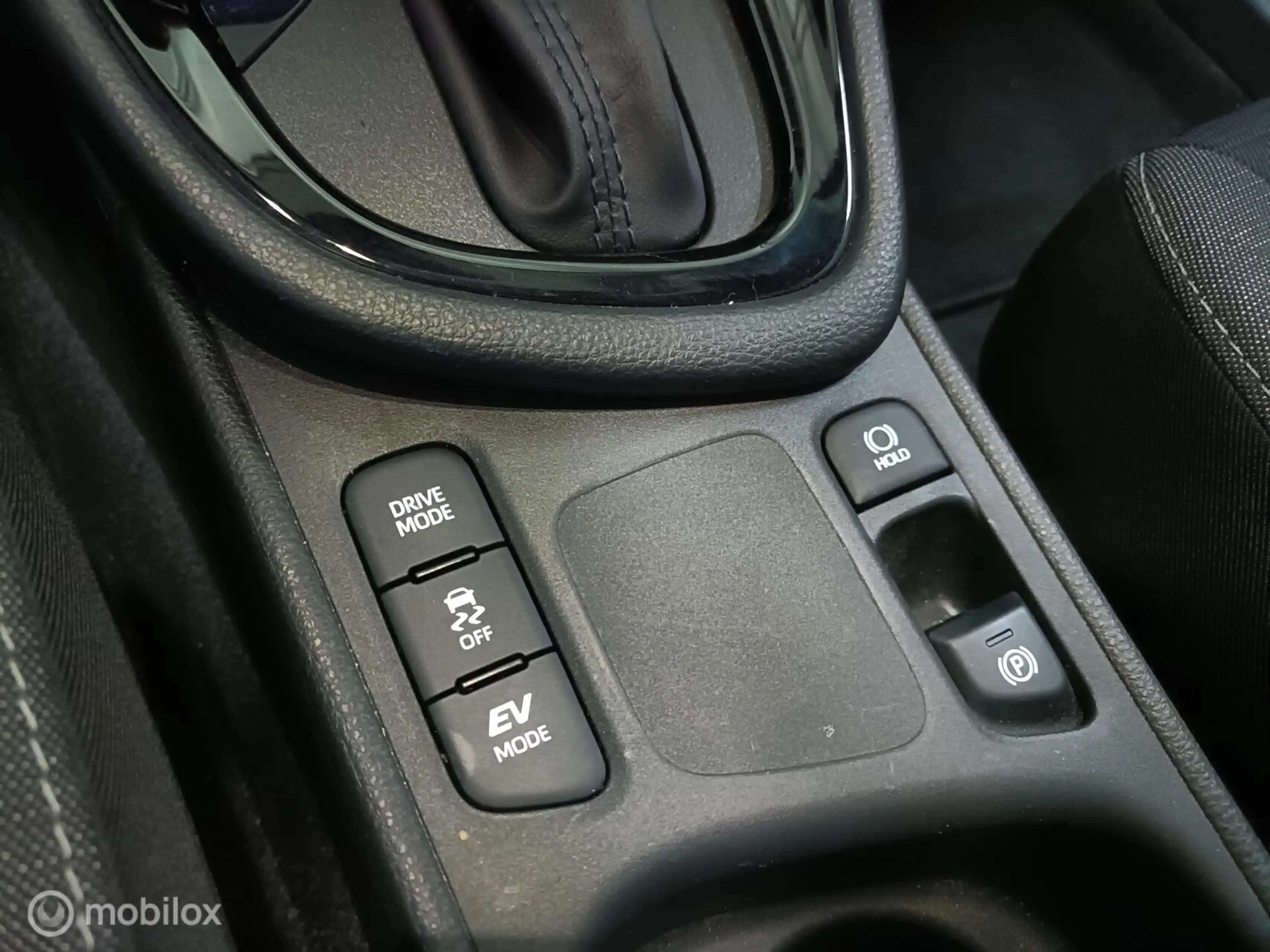 Toyota Yaris 1.5 Hybrid AUTOMAAT 5 JAAR GARANTIE XENON LED came — photo 30