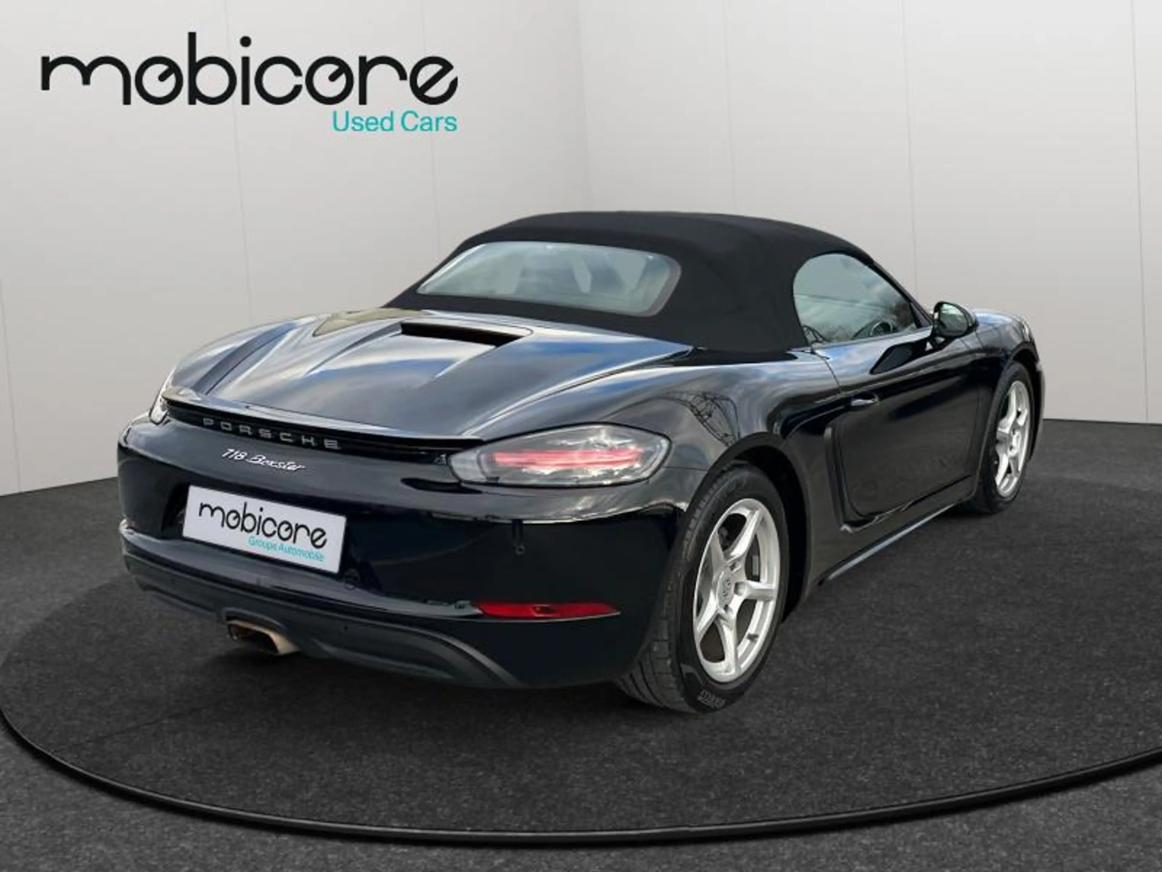 Porsche 718 Cabriolet / Essence — photo 2
