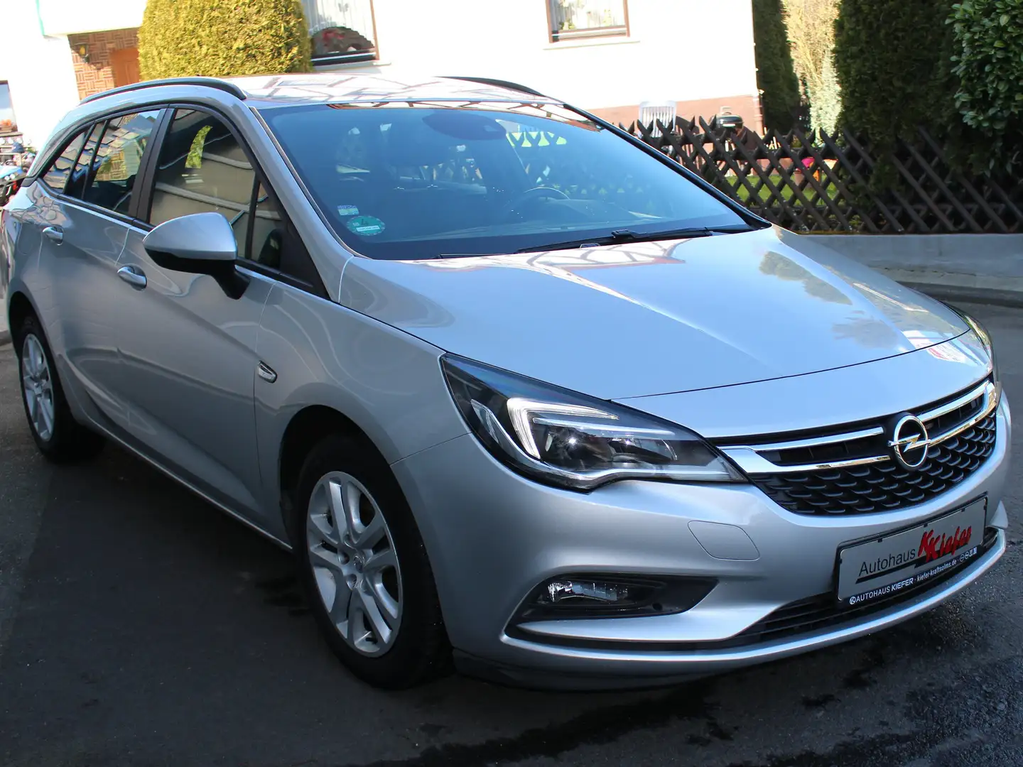 Opel Astra Edition Start/Stop  1,6 CDTI Silber - 1