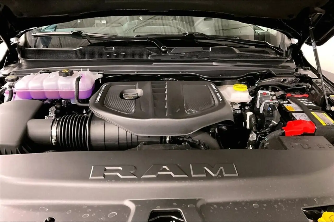 RAM 1500 снимка RAM 1500