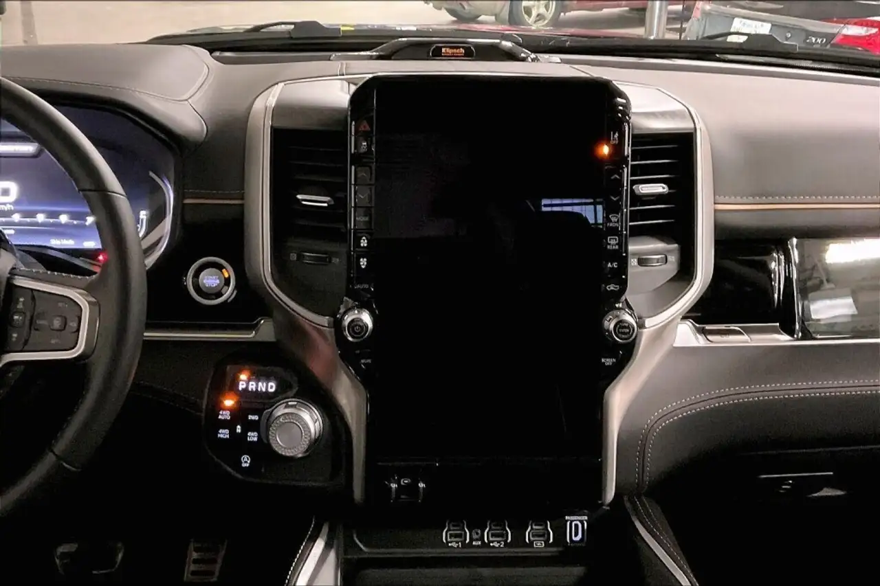 RAM 1500 снимка RAM 1500