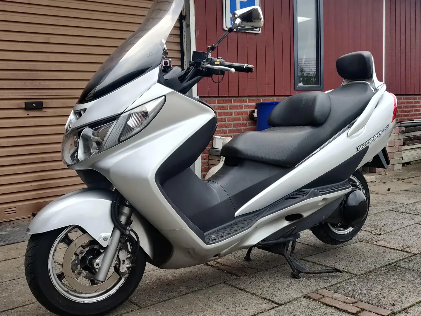 Suzuki Burgman 400 Grijs - 1