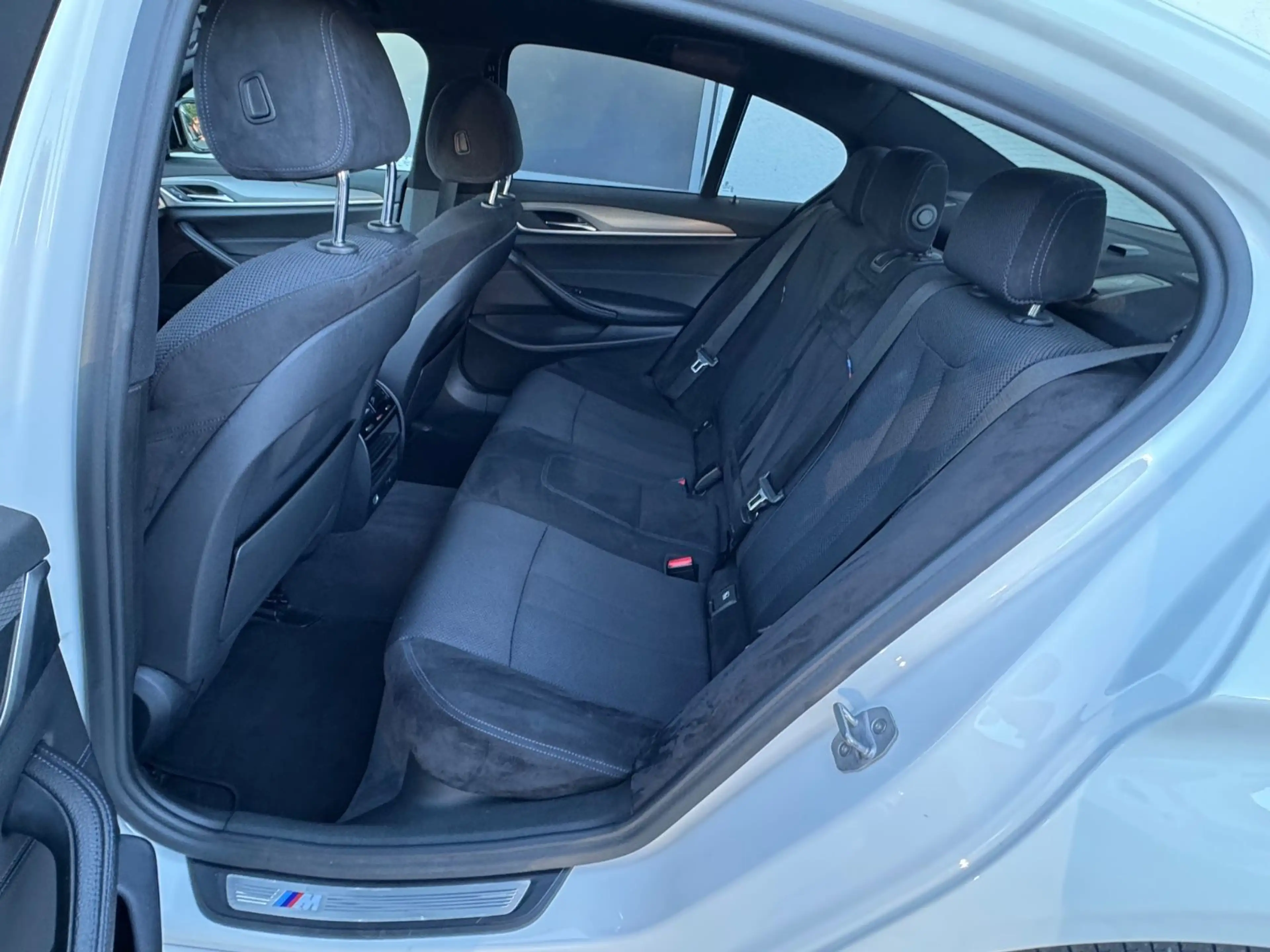 BMW 530 d A — photo 10