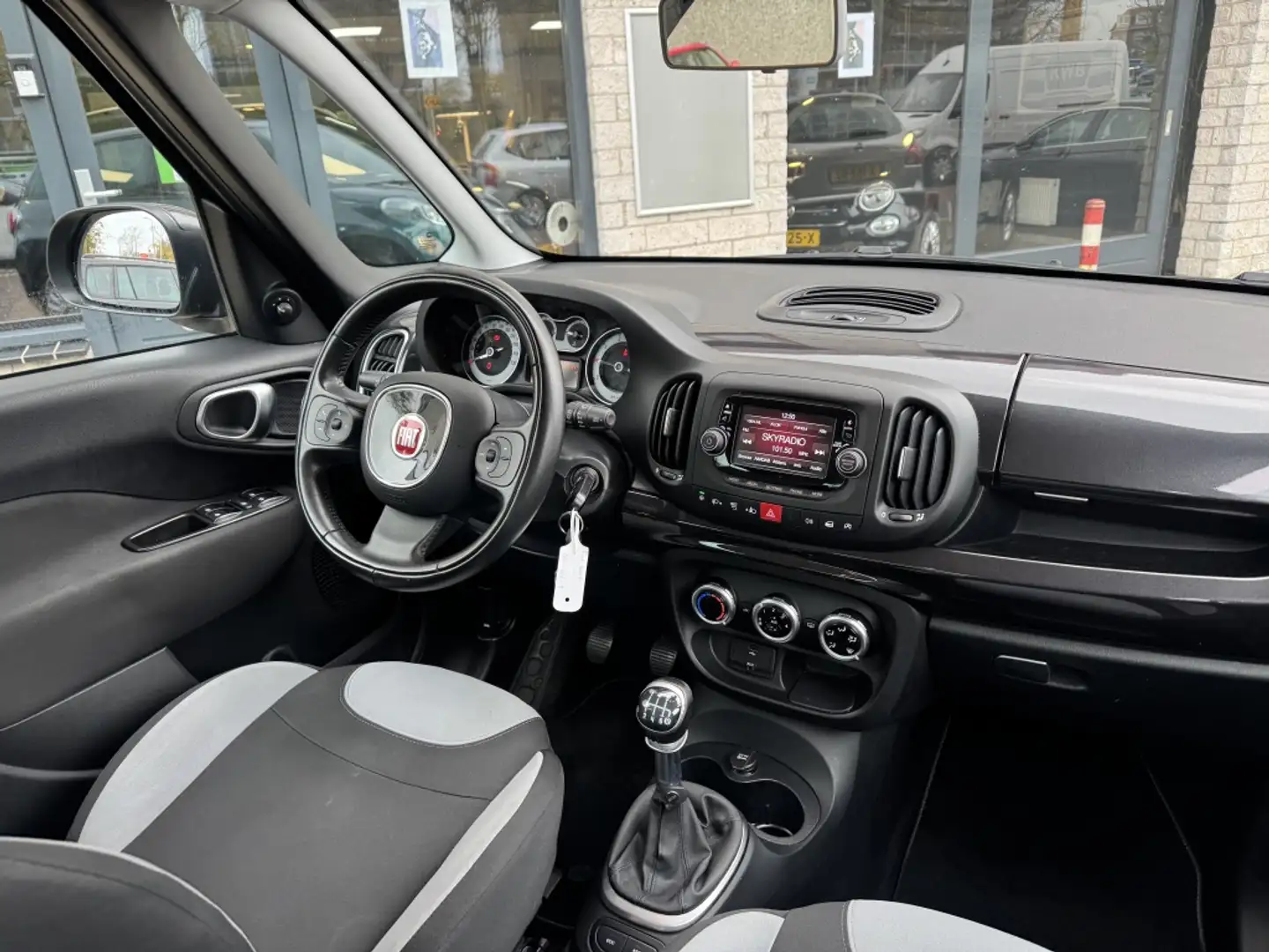 Fiat 500L 0.9 TwinAir Easy Trekhaak Beurt NAP Grijs - 2