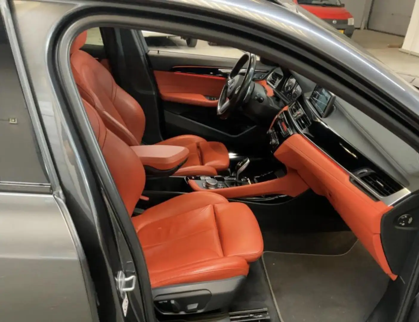 BMW X2 sDrive20i M-sport Automaat | Panoramadak | Adaptie Gris - 2