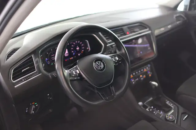 Volkswagen Tiguan Allspace view 10