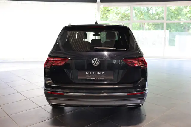 Volkswagen Tiguan Allspace view 5