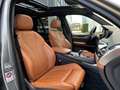 BMW X5 M 575pk | Pano-Dak/Head-Up/H&K/Softclose/Parkeercame Grijs - thumbnail 49