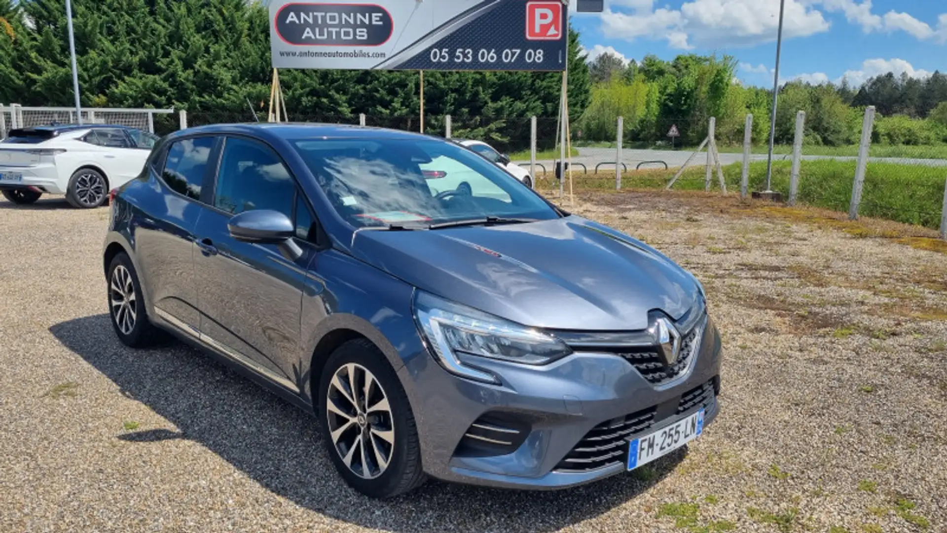 Renault Clio 1.0 TCE 100CH ZEN Grijs - 1