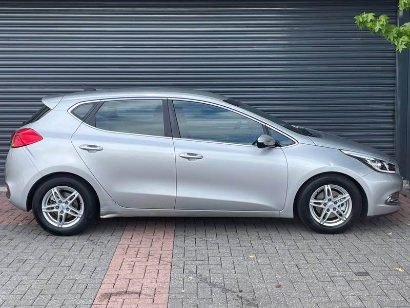 Kia Ceed / cee'd 1.6 GDI Business Pack Led | Climate Control | Crui — photo 6