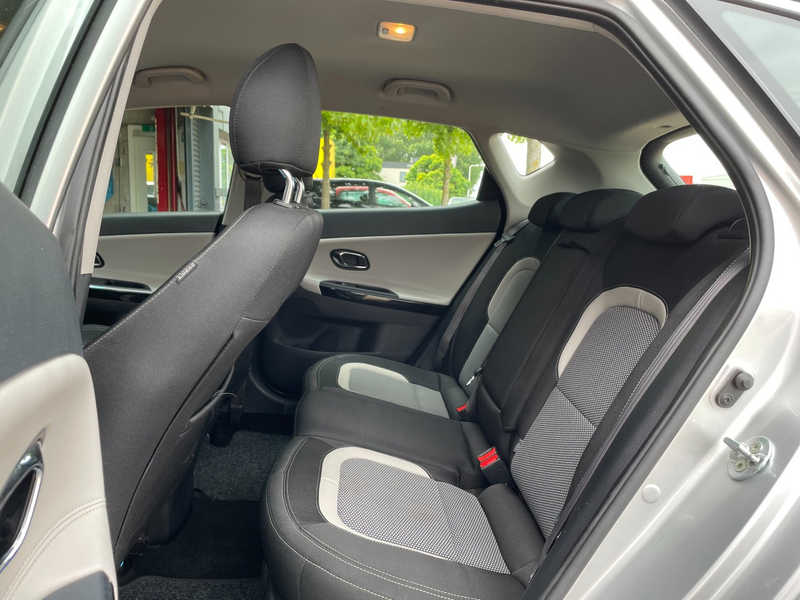 Kia Ceed / cee'd 1.6 GDI Business Pack Led | Climate Control | Crui — photo 19