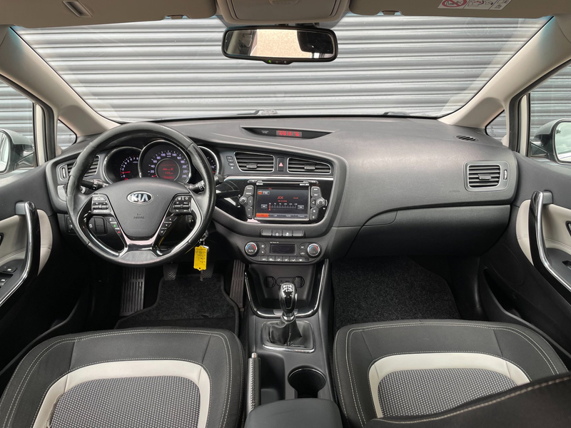 Kia Ceed / cee'd 1.6 GDI Business Pack Led | Climate Control | Crui — photo 13
