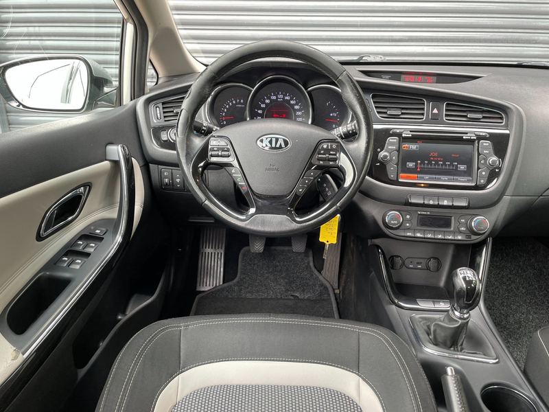 Kia Ceed / cee'd 1.6 GDI Business Pack Led | Climate Control | Crui — photo 10