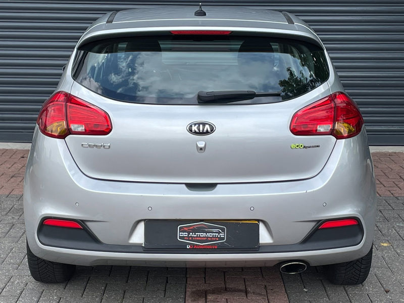 Kia Ceed / cee'd 1.6 GDI Business Pack Led | Climate Control | Crui — photo 9