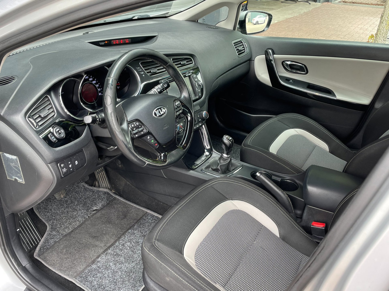 Kia Ceed / cee'd 1.6 GDI Business Pack Led | Climate Control | Crui — photo 16