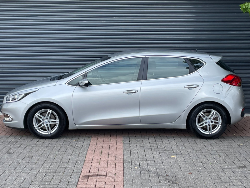 Kia Ceed / cee'd 1.6 GDI Business Pack Led | Climate Control | Crui — photo 5