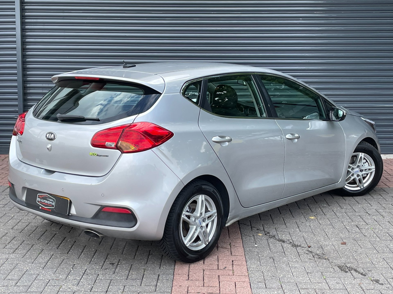 Kia Ceed / cee'd 1.6 GDI Business Pack Led | Climate Control | Crui — photo 4