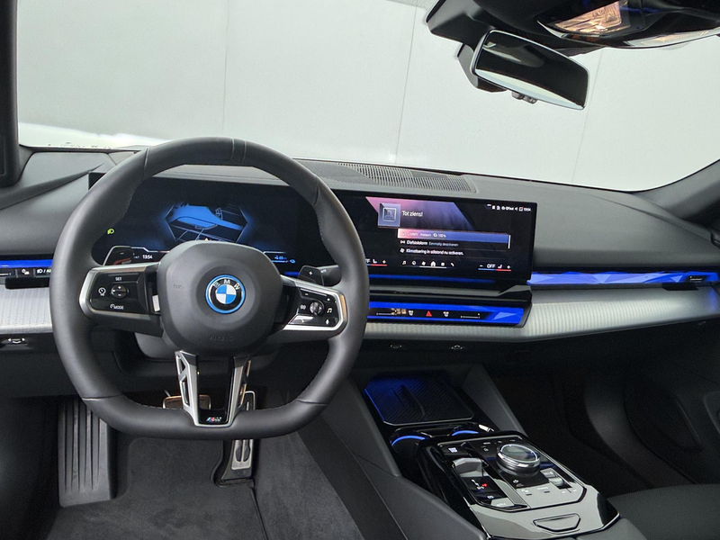BMW 550 5-serie 550e xDrive | M Sport Pro | Glazen Panoram — photo 5