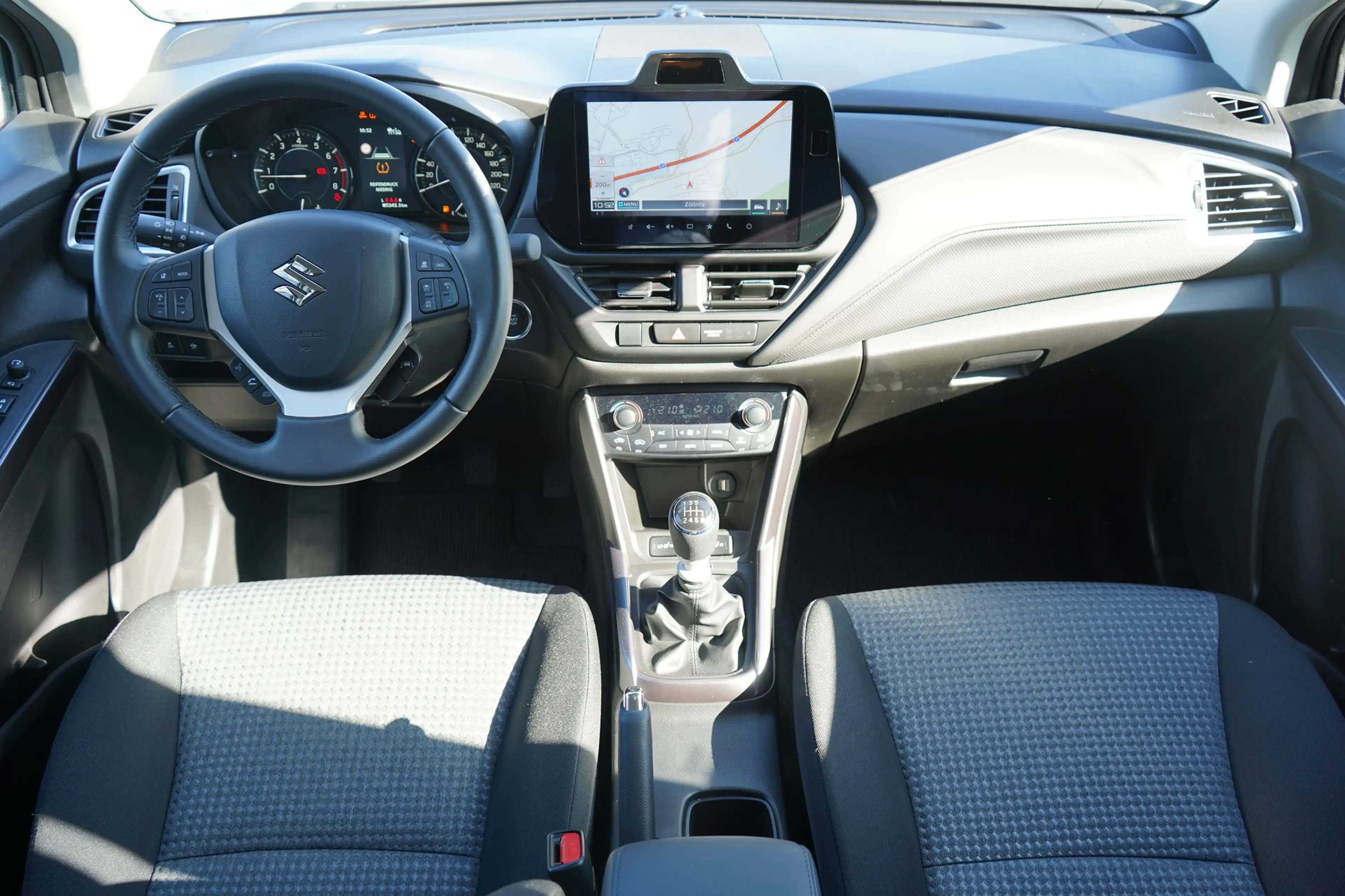 Suzuki SX4 S-Cross S-Cross 1.4 M-Hybrid Comfort LED Navi Kamera DAB — photo 8