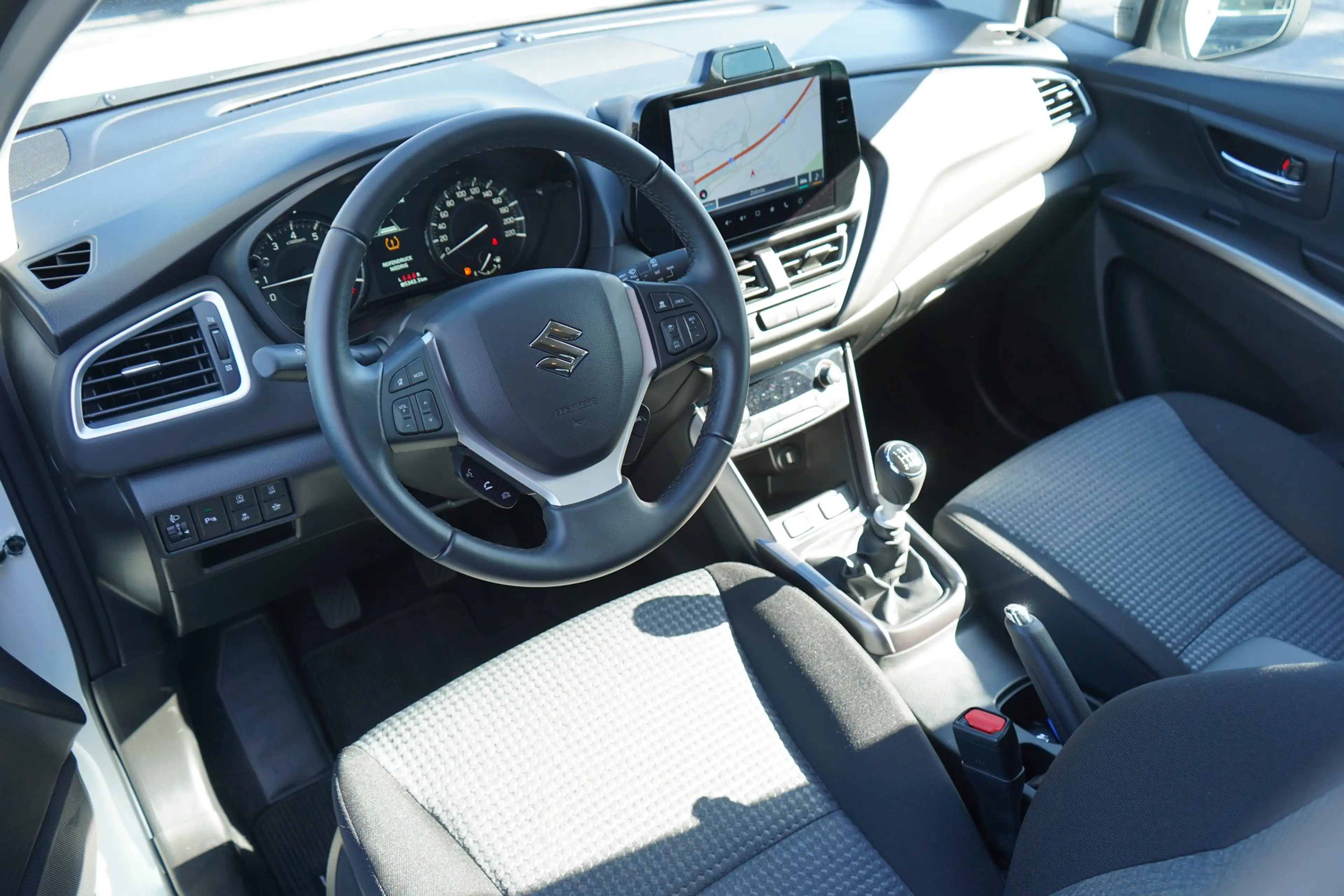 Suzuki SX4 S-Cross S-Cross 1.4 M-Hybrid Comfort LED Navi Kamera DAB — photo 7