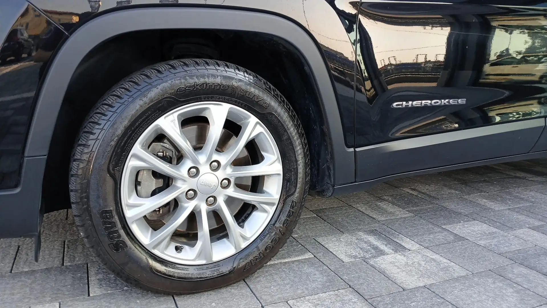 Jeep Cherokee Cherokee 2.2 mjt Longitude *PREZZO PROMO* Noir - 2