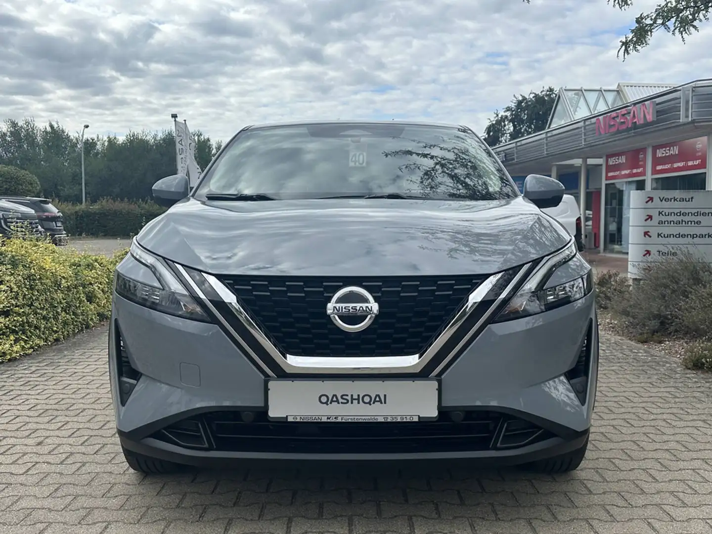 Nissan Qashqai 1.3 DIG-T MHEV 158 PS Xtronic 4x2 Acenta NC Grau - 2