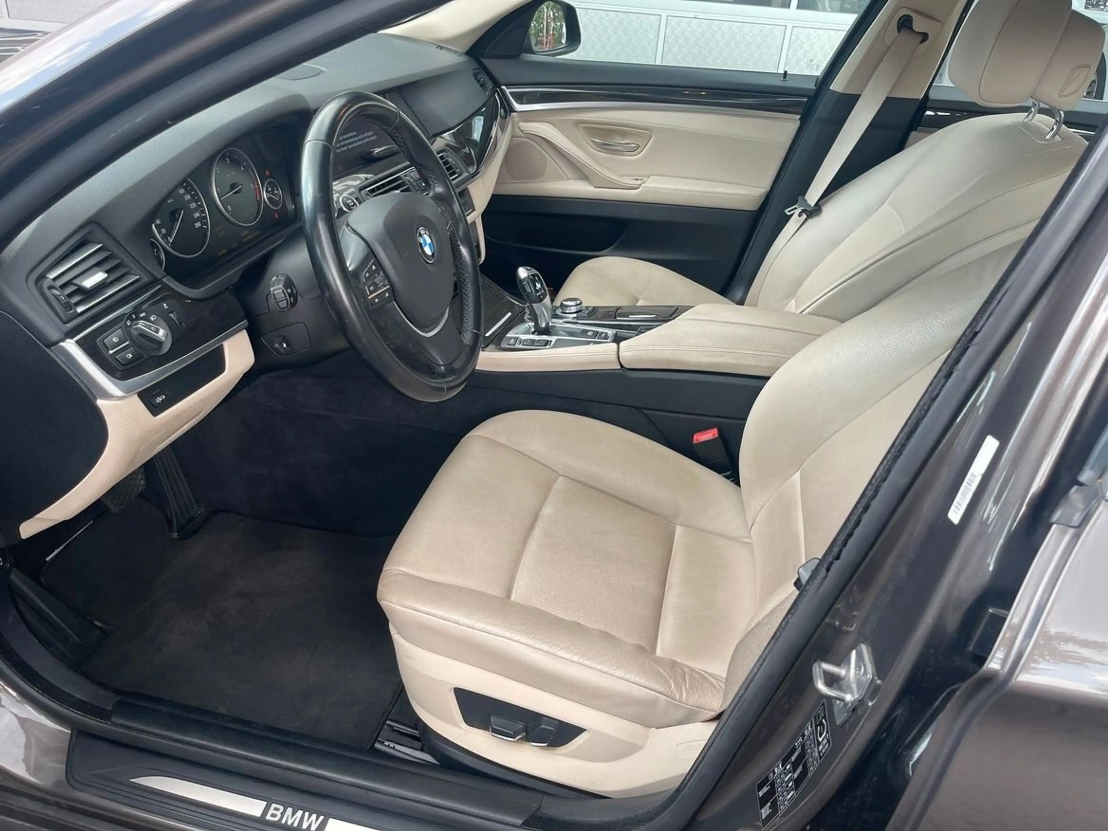 BMW 525 d-AUTOM*LEDER*NAVI*GSD*XENON*LM-19" — photo 3