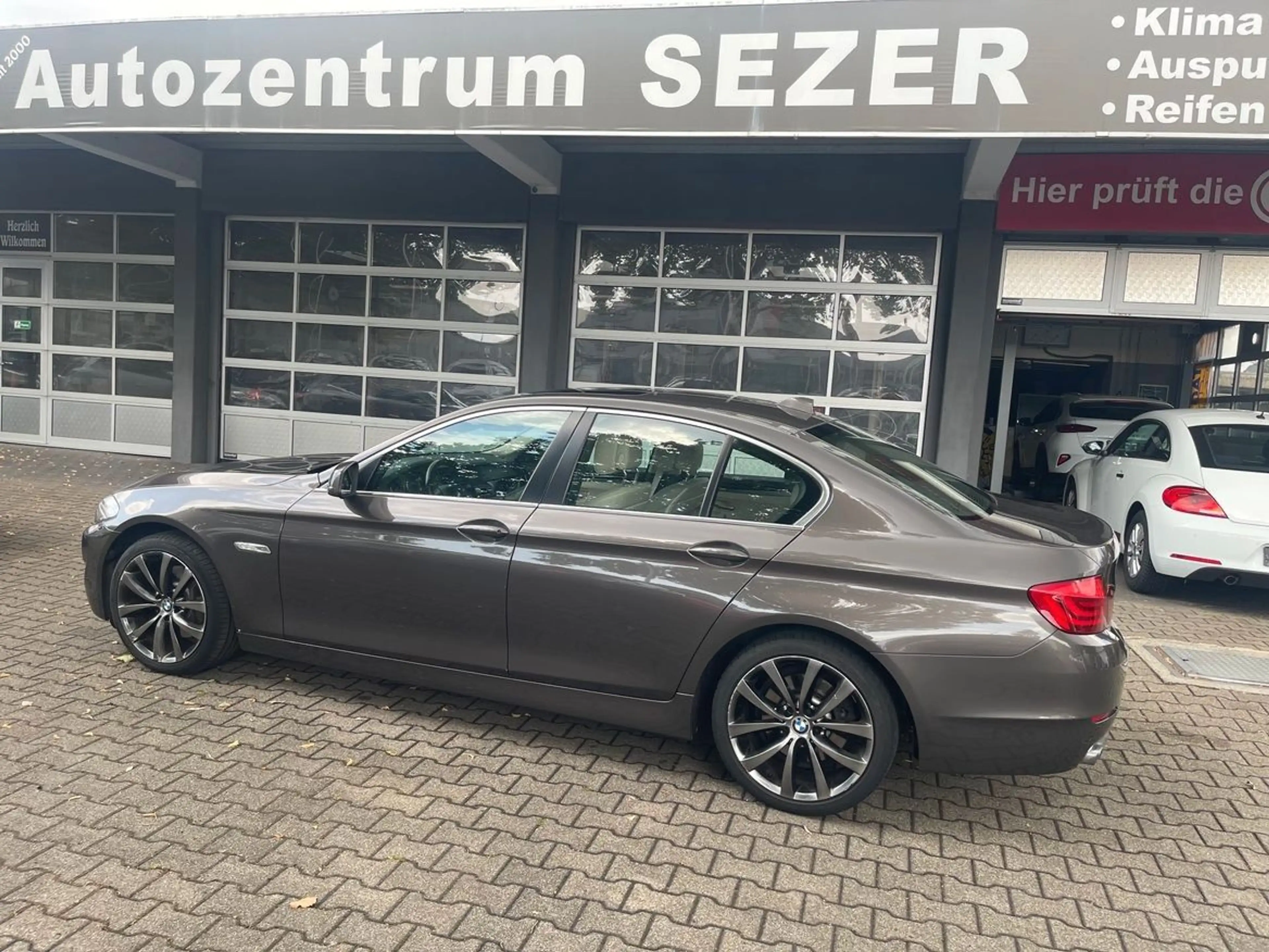 BMW 525 d-AUTOM*LEDER*NAVI*GSD*XENON*LM-19" — photo 10