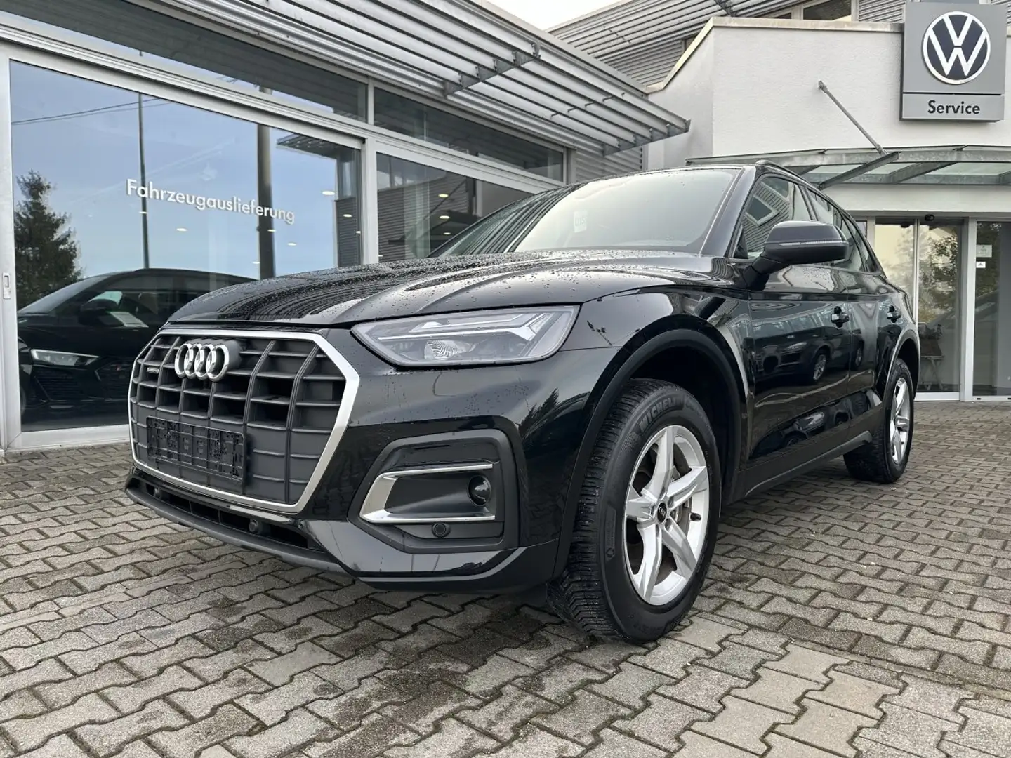 Audi Q5 40 TDI Quattro S-tronic*LED*VC*NAVI*PDC*18-ZOLL Schwarz - 1