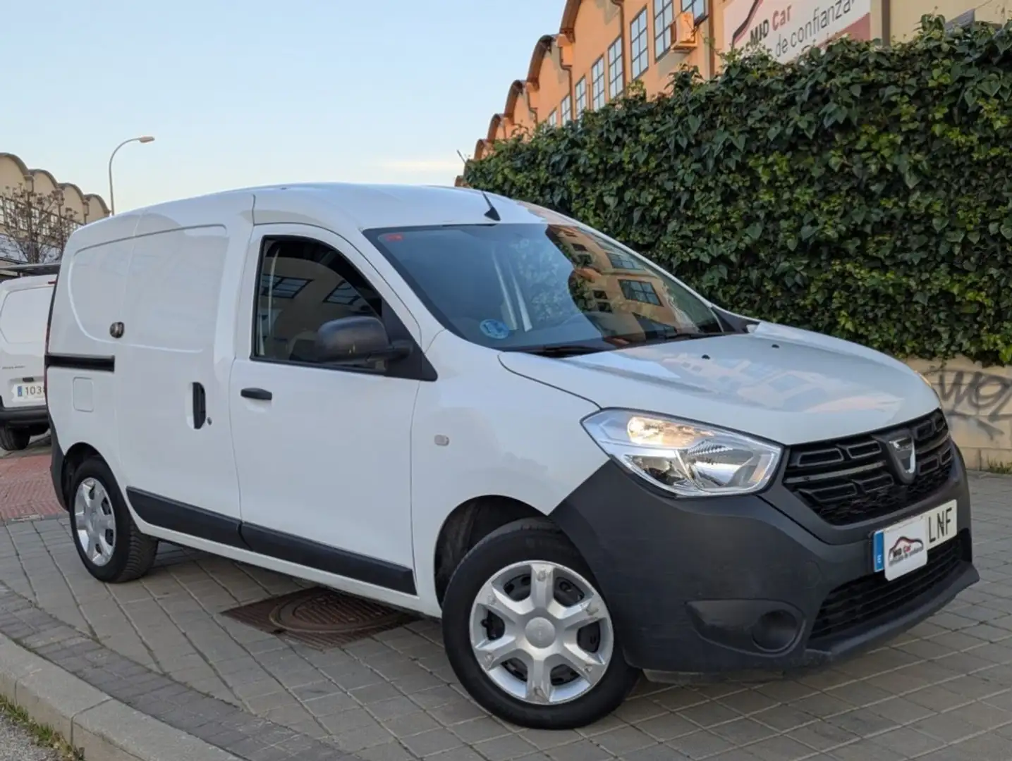 Dacia Dokker Comercial Van 1.6 GLP Essential 80kW Blanco - 2