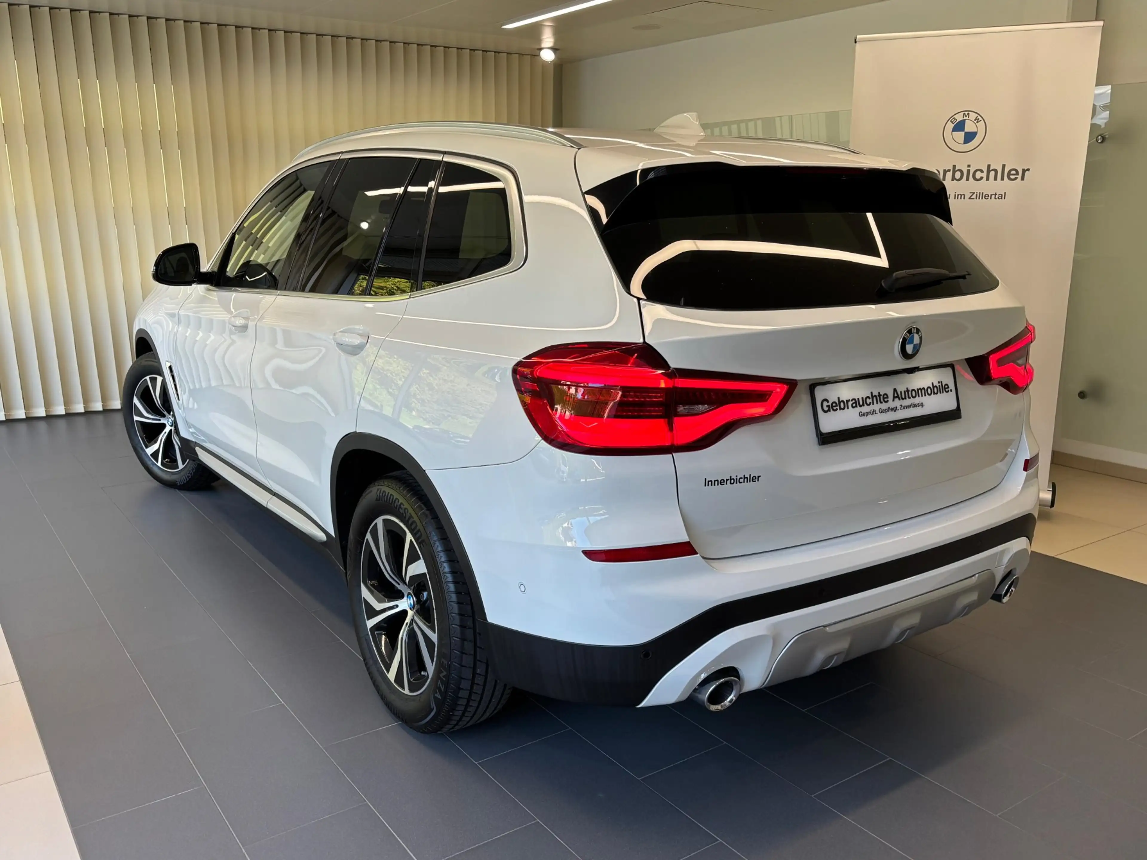 BMW X3 xDrive20d — photo 3