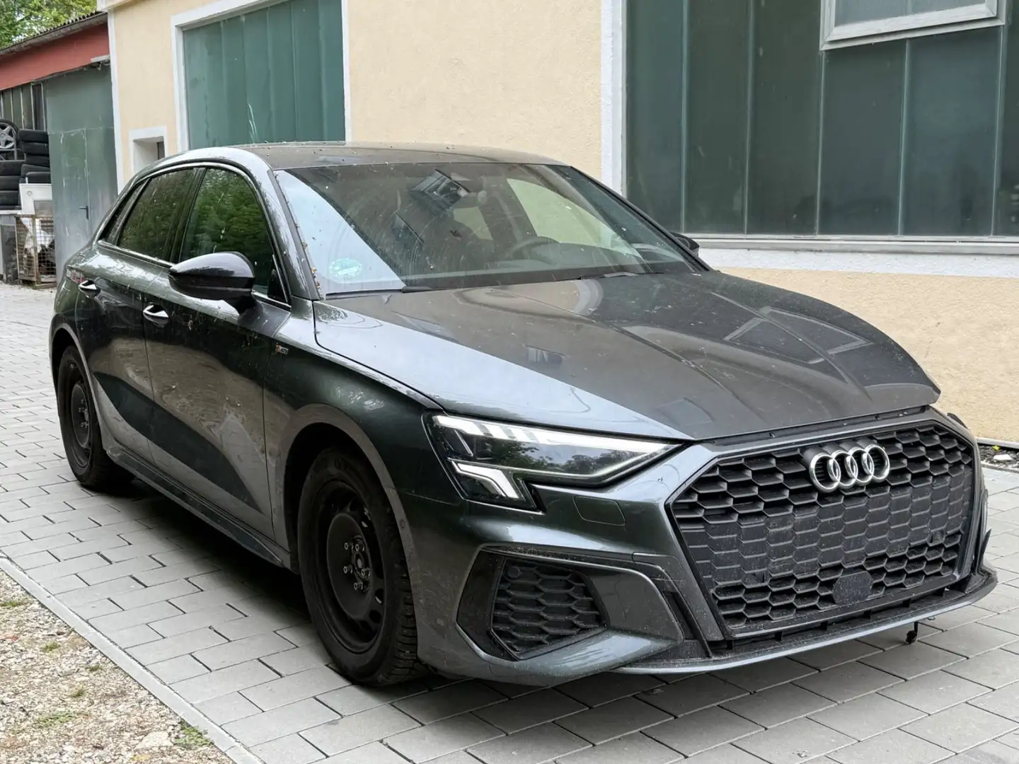 Audi A3 Sportback 30 TFSI S line ACC+Lane+AmbiLight Grau - 1