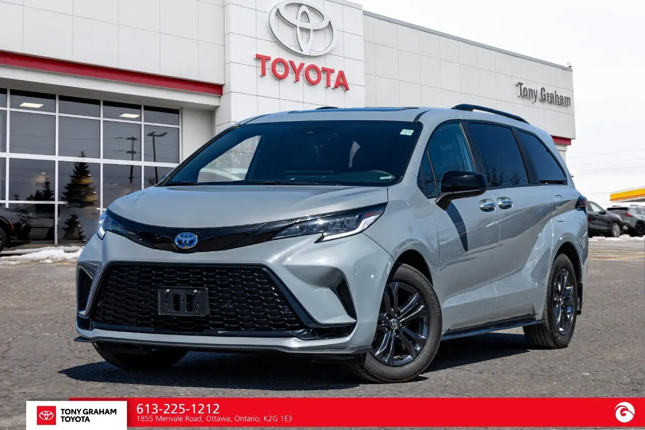 Toyota Sienna снимка Toyota Sienna