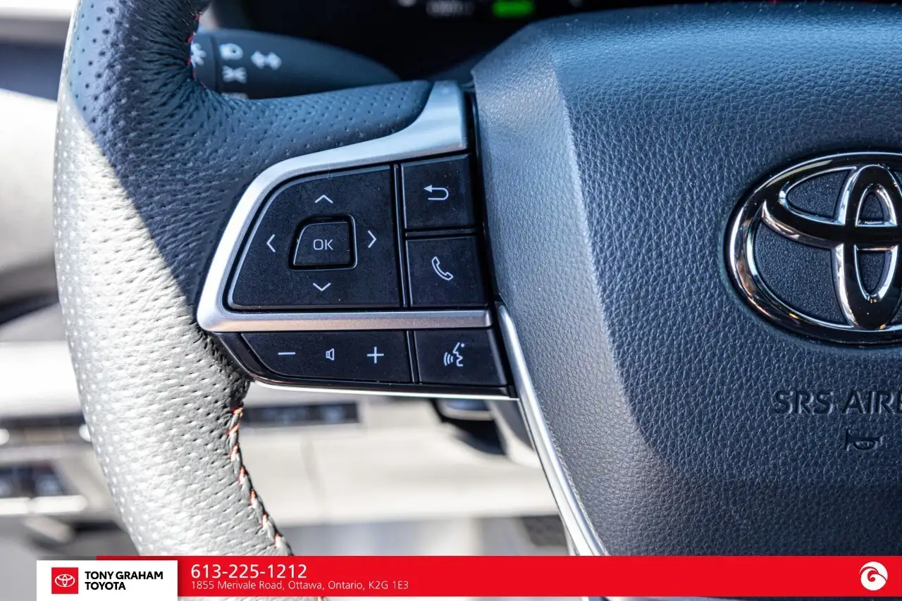 Toyota Sienna снимка Toyota Sienna