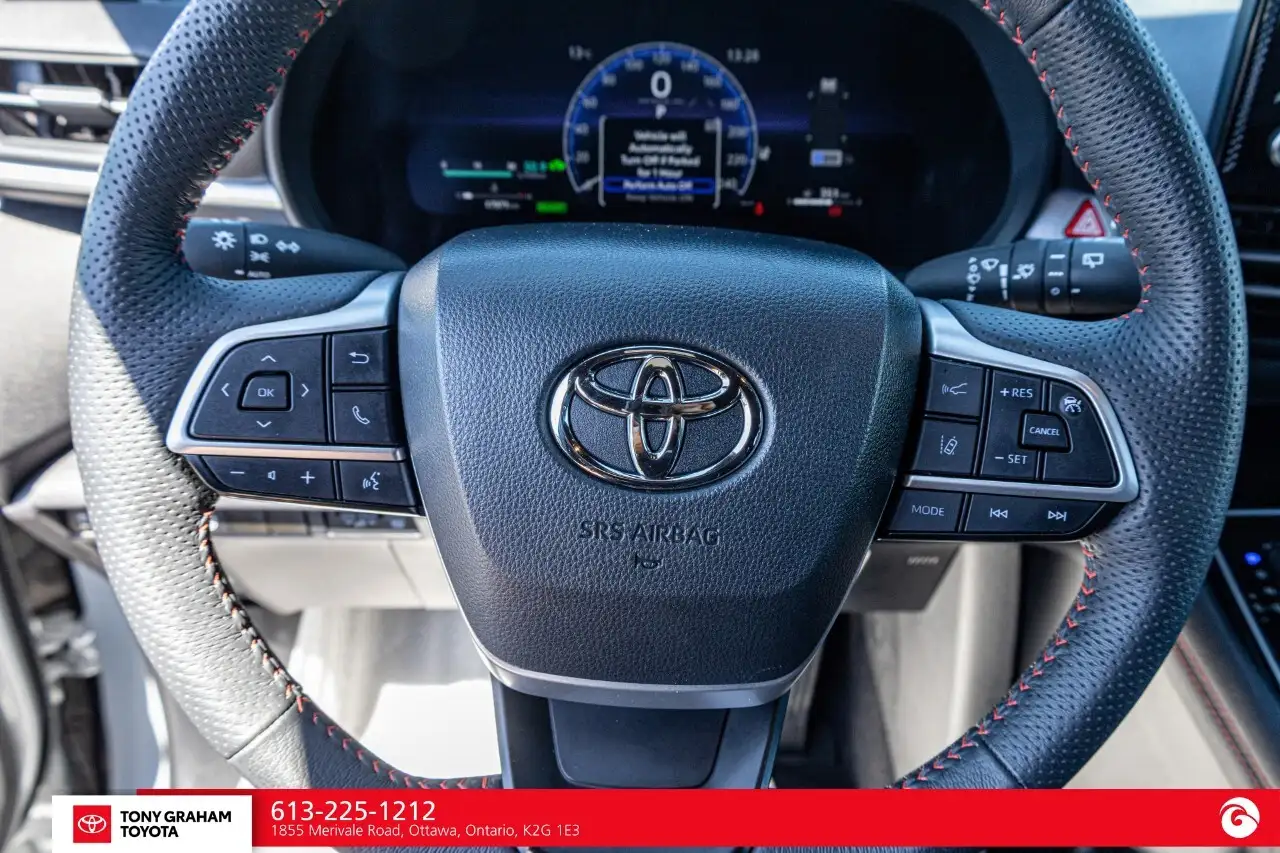 Toyota Sienna снимка Toyota Sienna