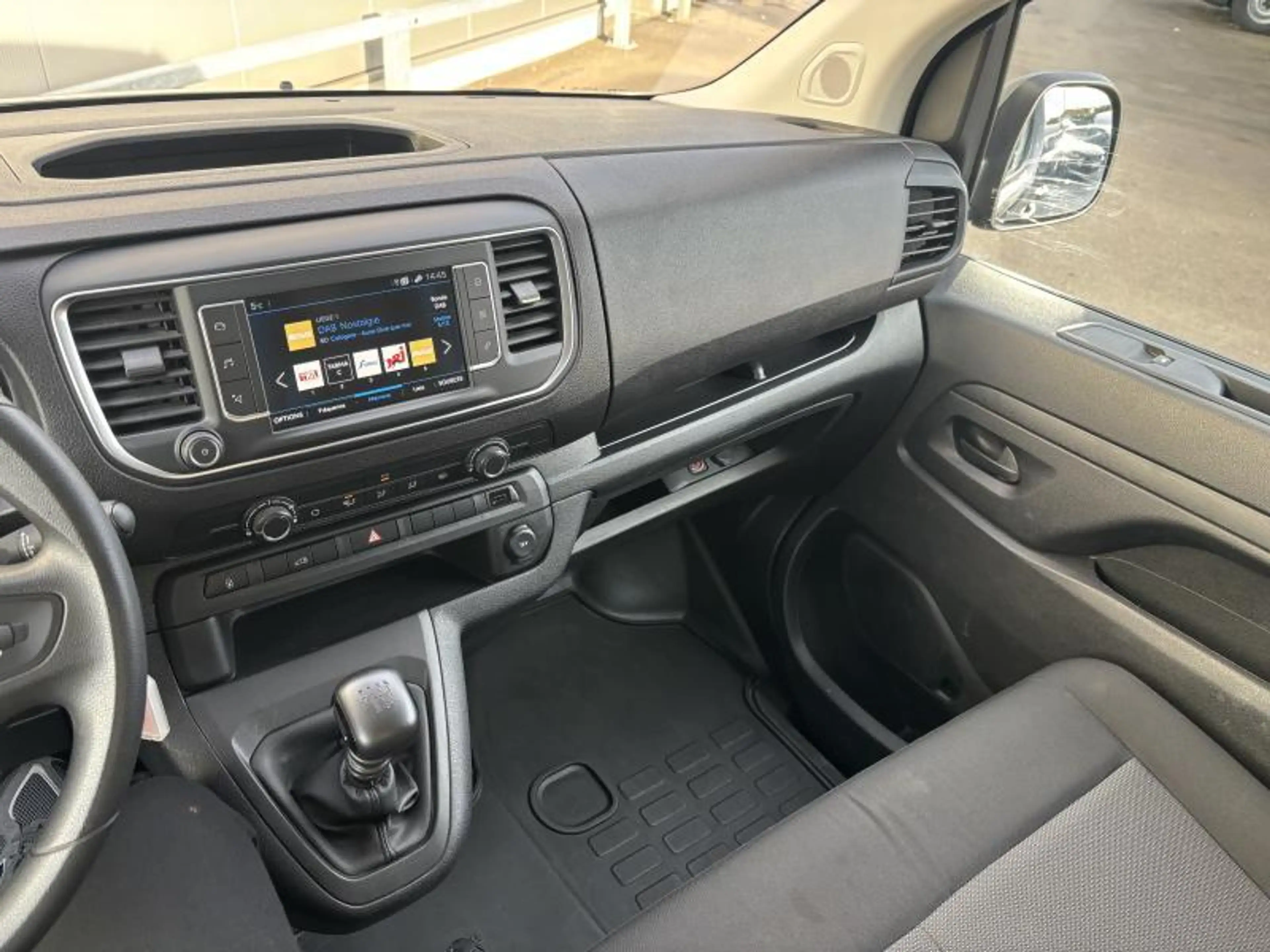 Peugeot Expert LONG 2.0 BLUEHDI 145 — photo 12