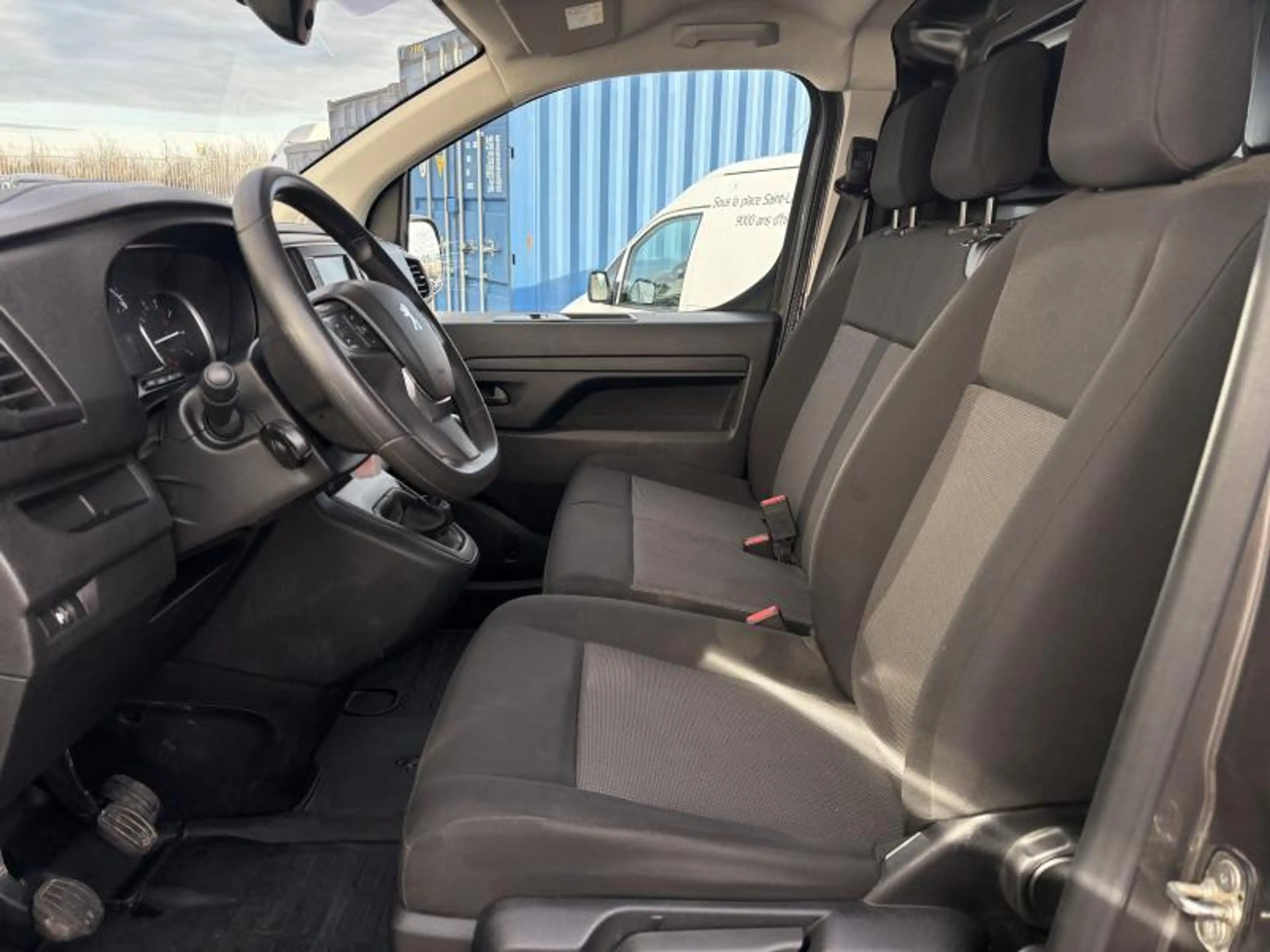 Peugeot Expert LONG 2.0 BLUEHDI 145 — photo 9