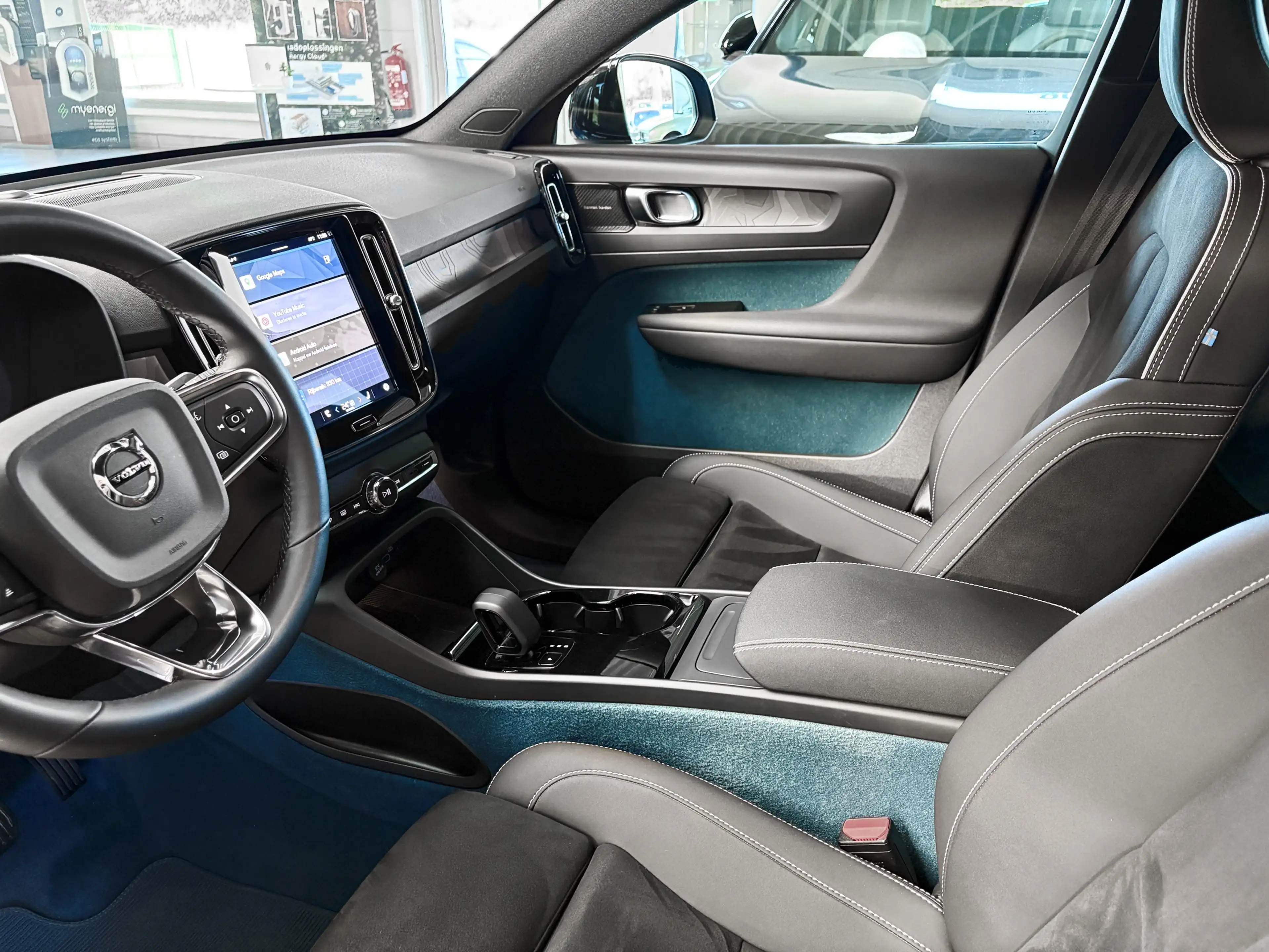 Volvo C40 C40 Recharge Twin Motor Ultimate — photo 10