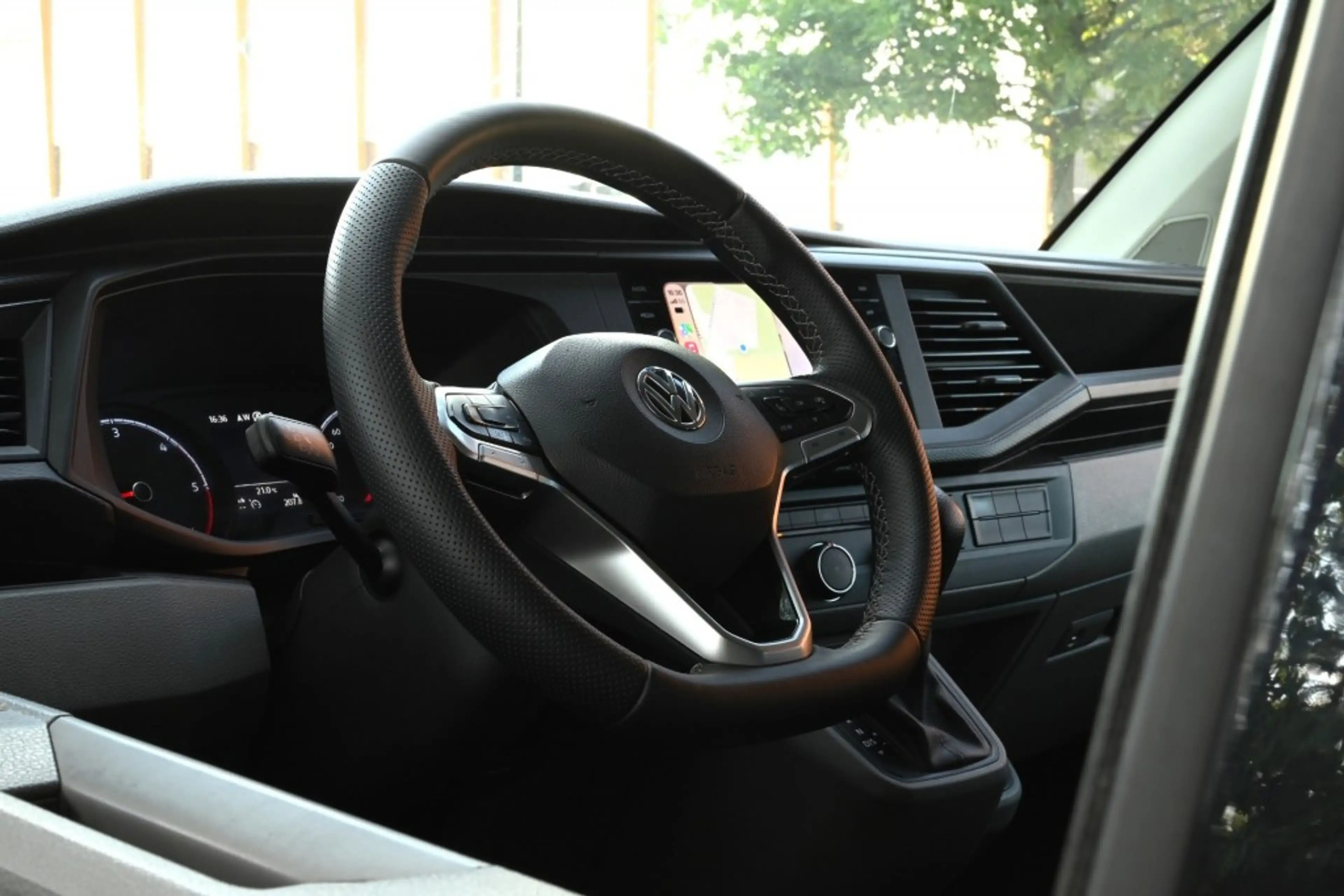 Volkswagen Transporter T6.1 L2H1 DSG Dubbel Cabine 2.0 TDI Leer CarPlay 1 — photo 13
