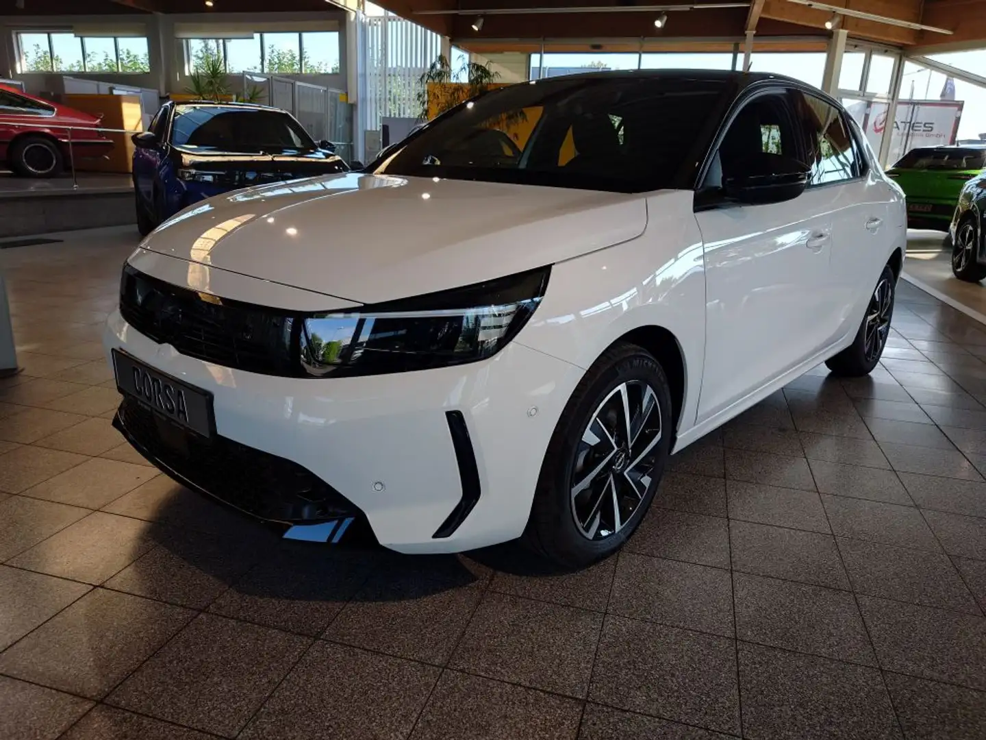 Opel Corsa 1.2 Direct Injection Turbo GS Weiß - 1