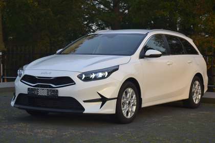 Kia Ceed SW / cee'd SW 1.5 T-GDi Sportswagon Navi, LED, Camera, Stoel + S