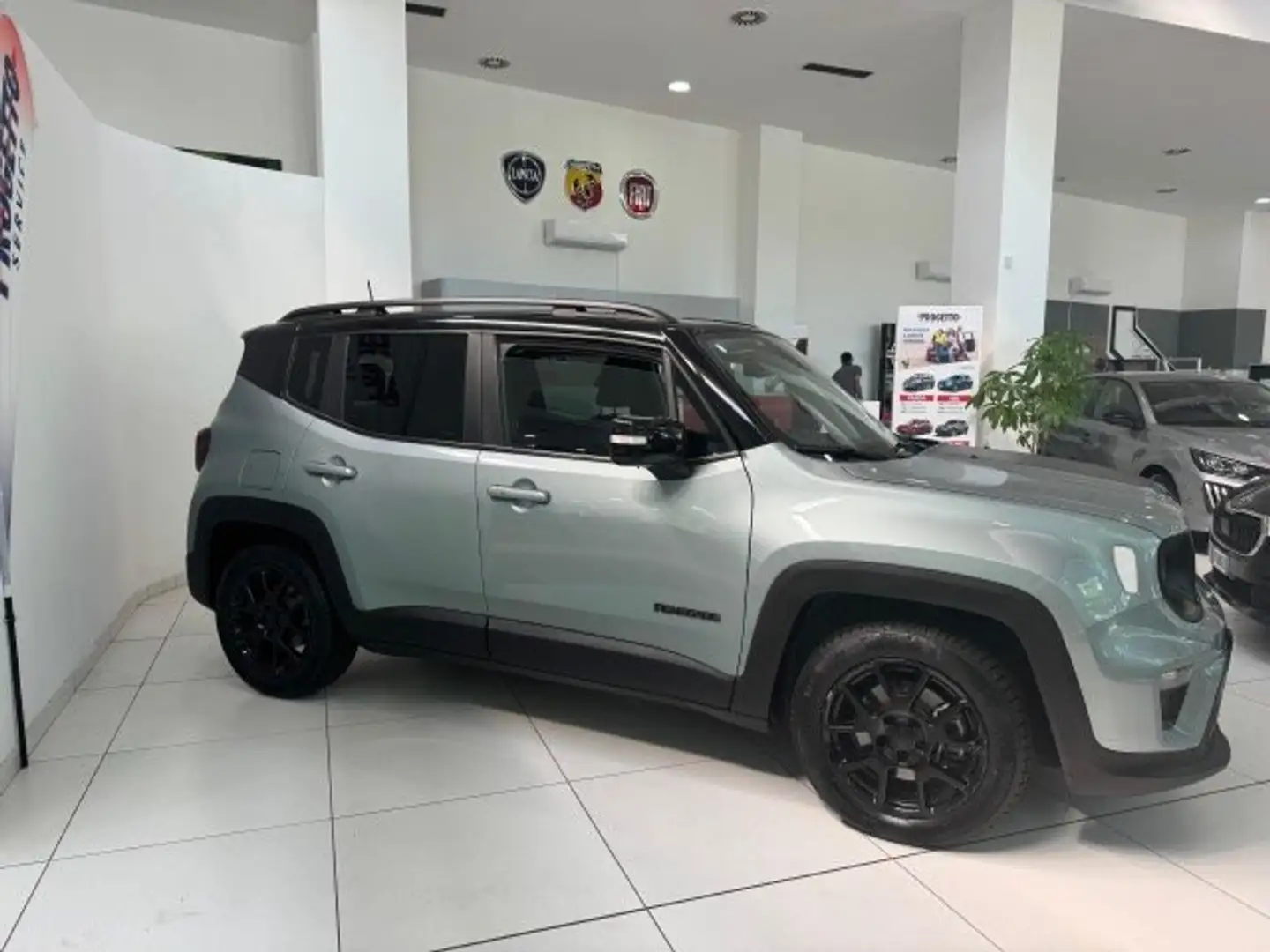 Jeep Renegade Renegade 2019 1.5 turbo t4 mhev Upland 130cv dct Gris - 1