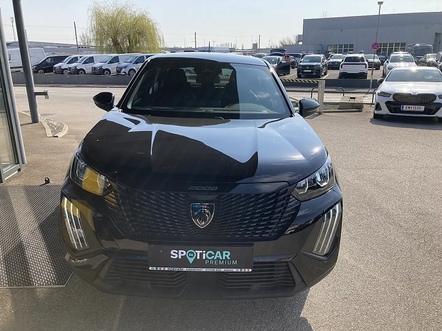 Peugeot 2008 PureTech 100 S&S Style 6-Gang-Manuell Schwarz - 2